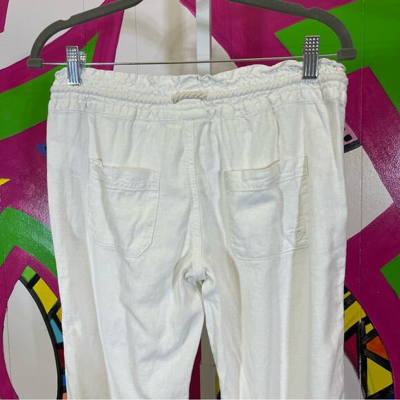 Roxy, Linen Blend White Pants, Elastic Waist. Size Medium. Excellent condition! - Picture 4 of 8